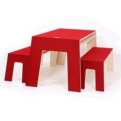 Perludi-Oskar Bench and table