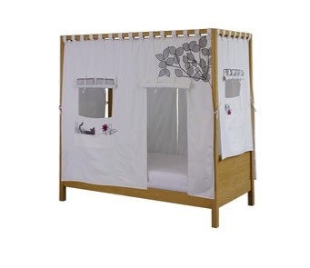 Kids_ 4 poster bed
