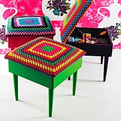 ricedk crochet stool