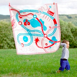 tapikid red racy design playmat